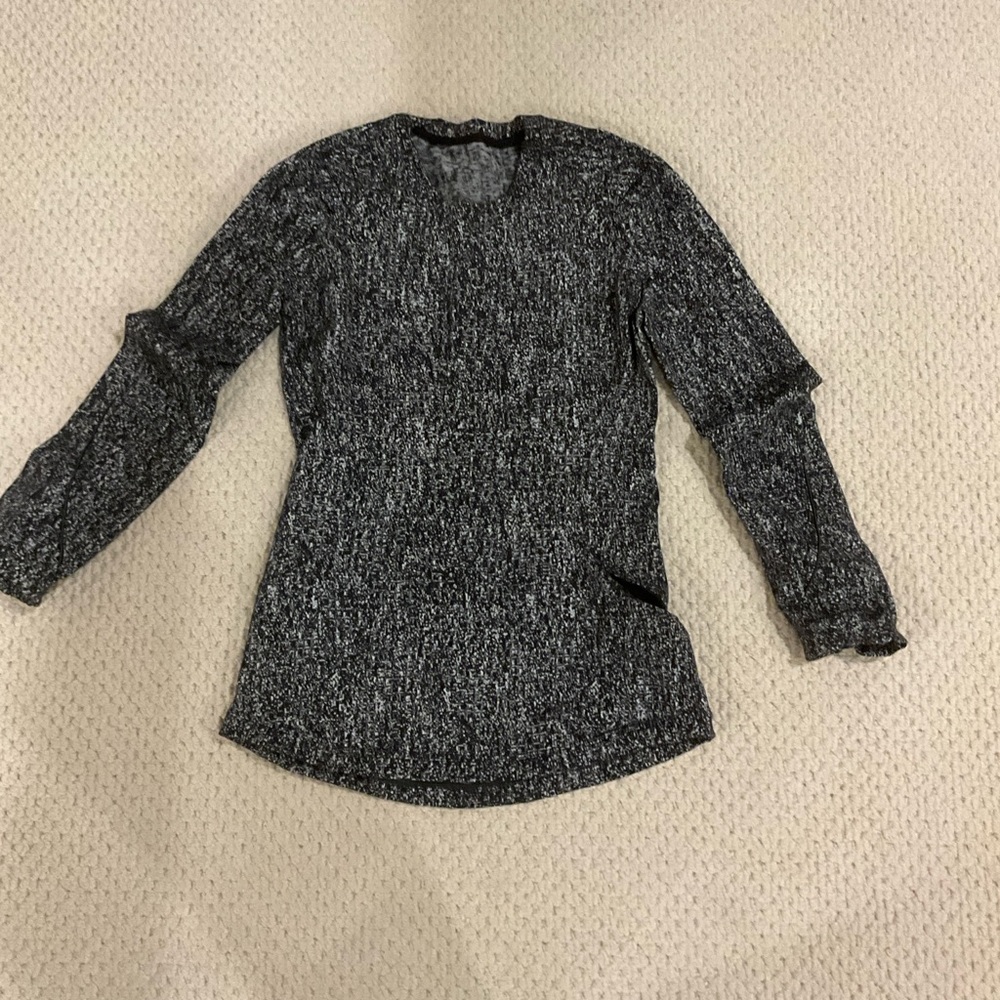 Lululemon Swiftly Tech Long Sleeve 2.0 – Black/White Pattern – Size 4